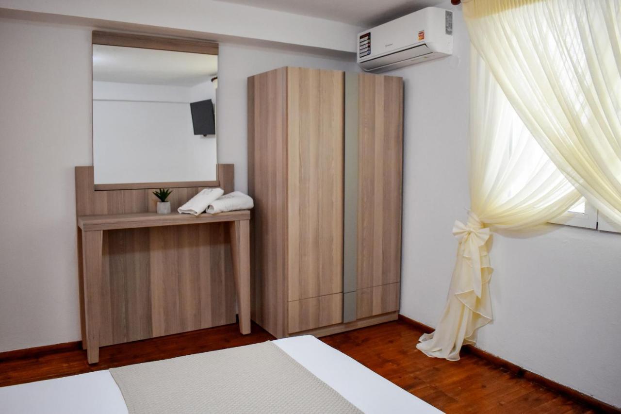 La Maison Plakes 3 Bdr Apt Skiathos Town Ngoại thất bức ảnh